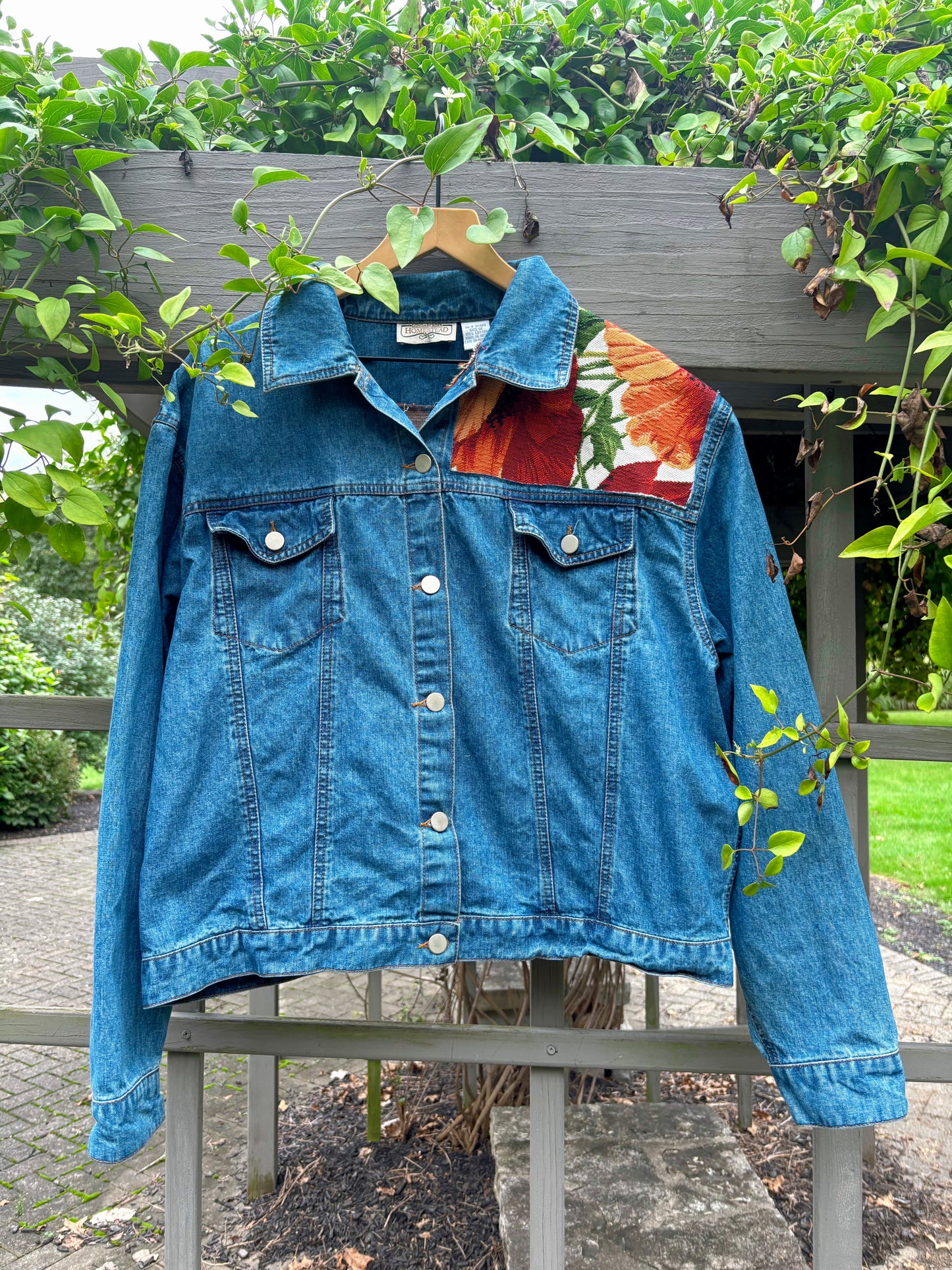 Upcycled Twin Bear Vintage Denim Jacket 🐻🩵
