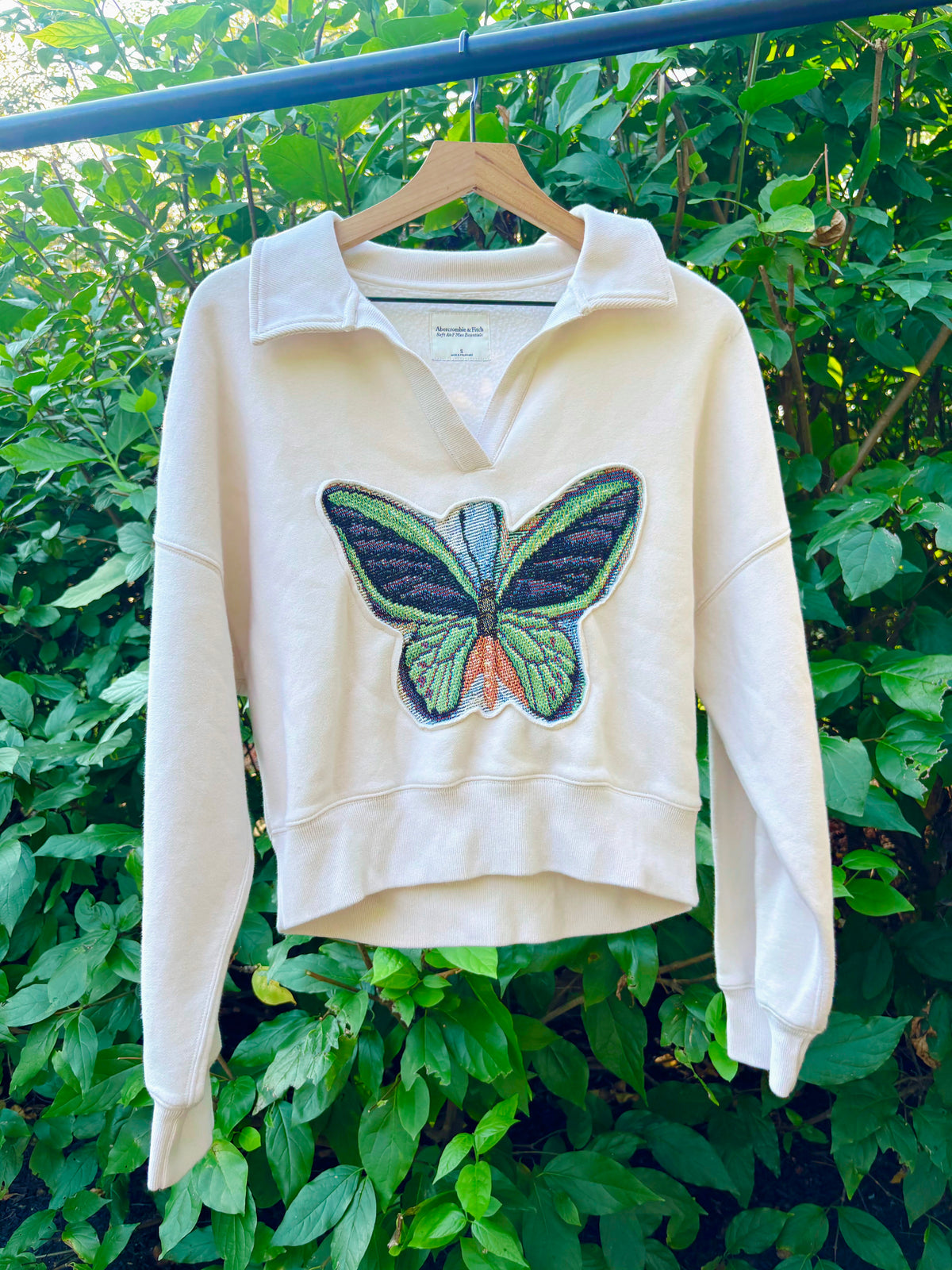 Upcycled Butterfly Sweatshirt 🧚🏽