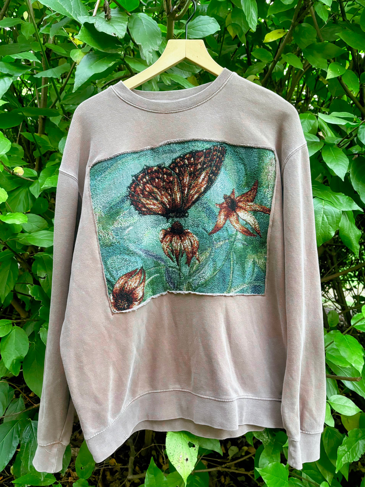 Upcycled Butterfly Sweatshirt🍄‍🟫