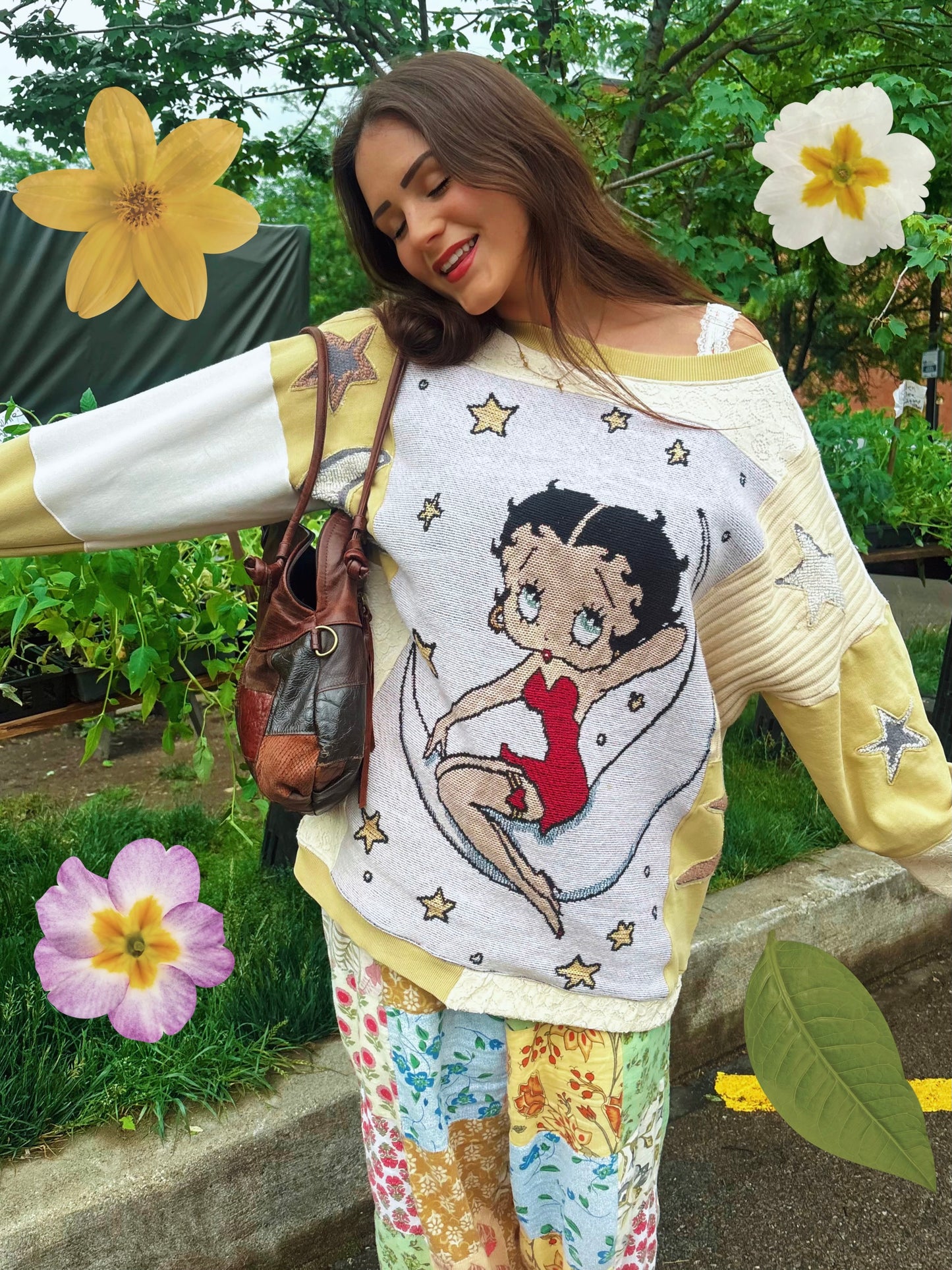 Upcycled Betty Boop on the Moon Crewneck💃🏻🌙