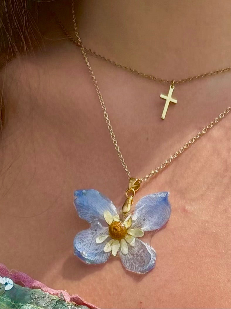 Preserved Flower Butterfly Necklace