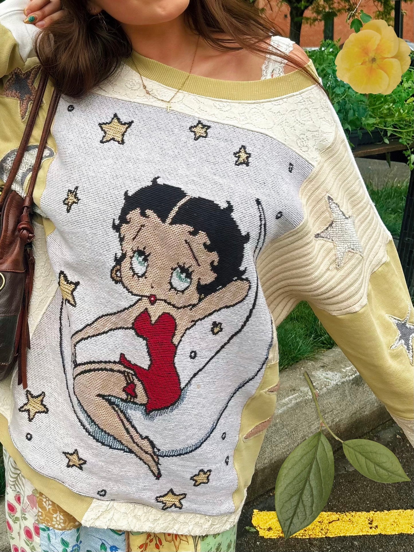 Upcycled Betty Boop on the Moon Crewneck💃🏻🌙