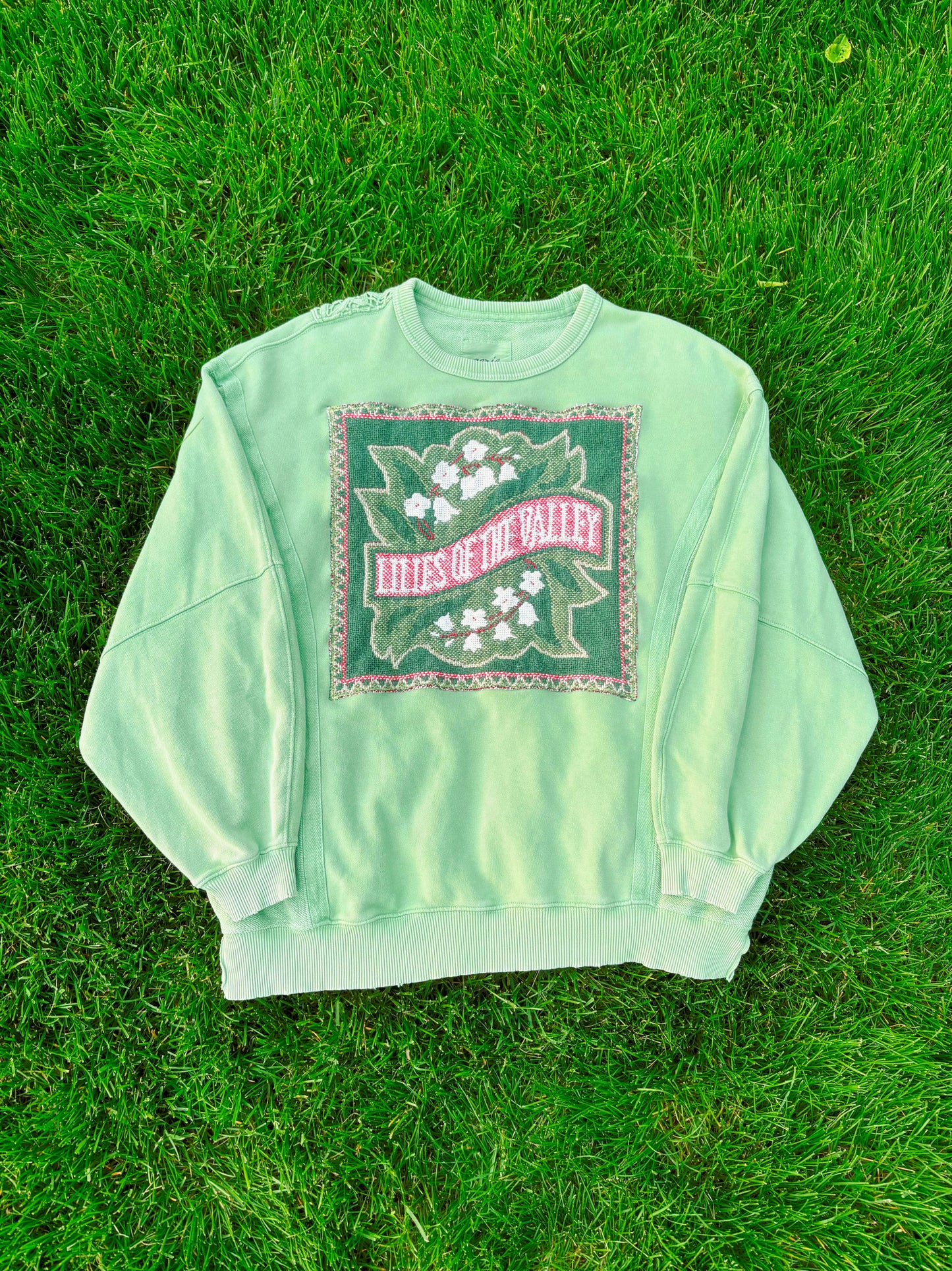 Upcycled Lilies of the Valley Crewneck🧚🏼