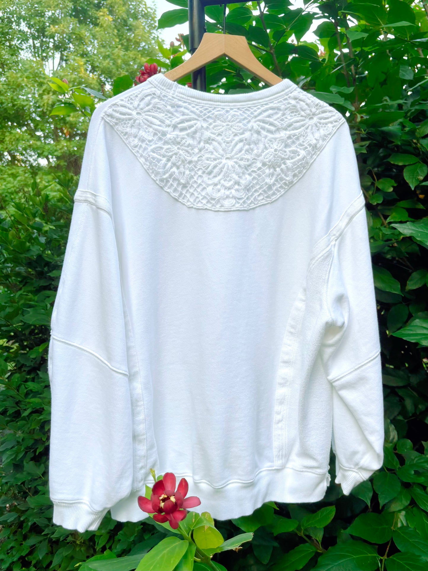 Upcycled Daisies Crewneck🌼